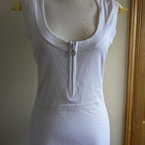 Cache White zipper front sleeveless top size L